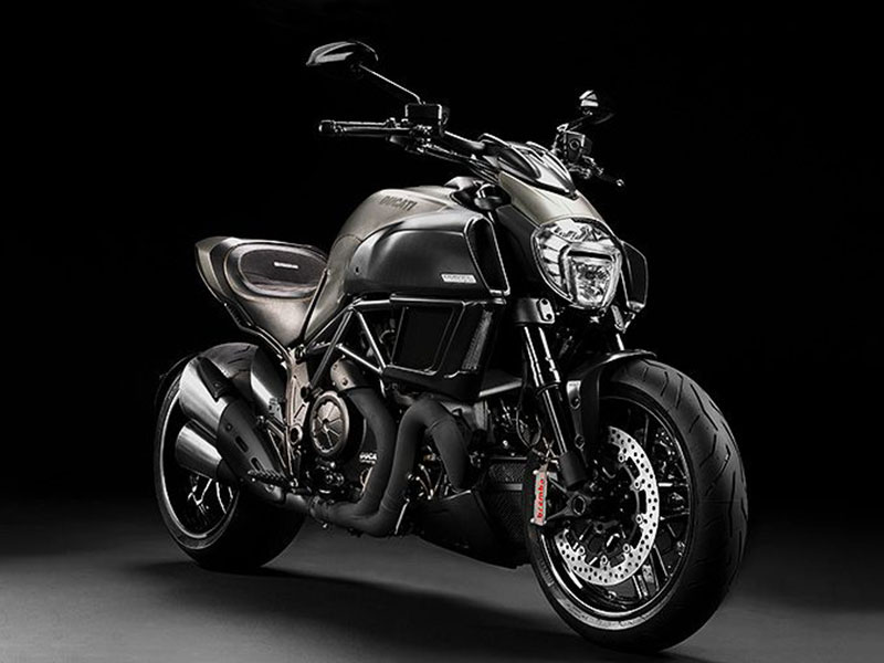 Diavel Titanium